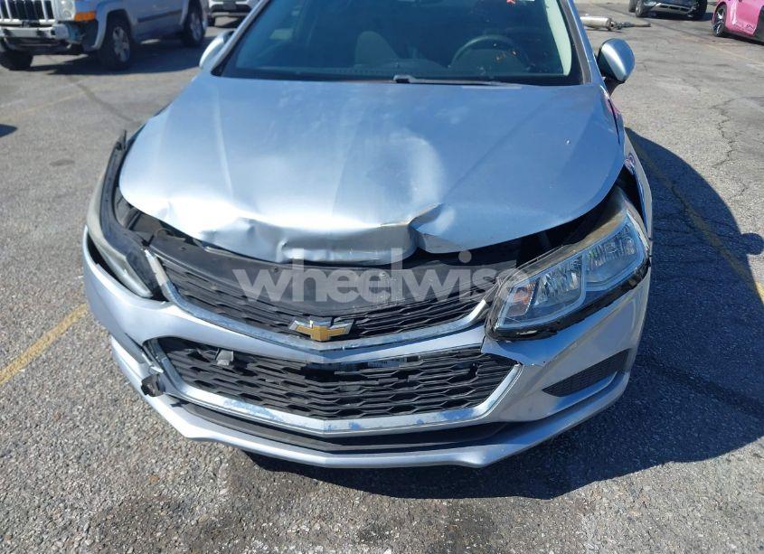 Photo 6 of 2018 Chevrolet Cruze LS AUTO (VIN 1G1BC5SM7J7179667)