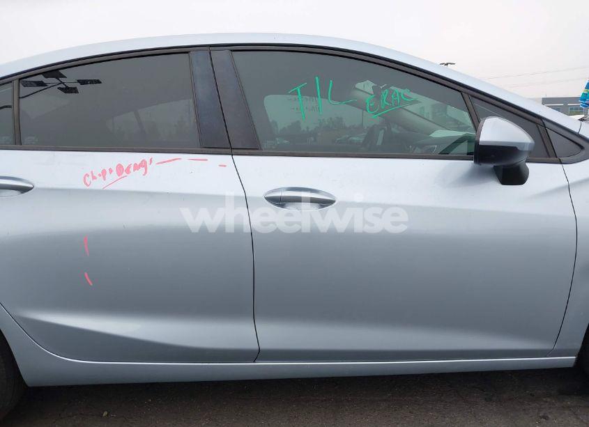 Photo 13 of 2018 Chevrolet Cruze LS AUTO (VIN 1G1BC5SM7J7189745)