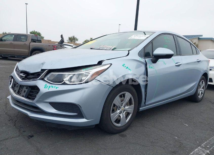 Photo 2 of 2018 Chevrolet Cruze LS AUTO (VIN 1G1BC5SM7J7189745)
