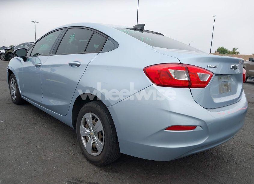 Photo 3 of 2018 Chevrolet Cruze LS AUTO (VIN 1G1BC5SM7J7189745)