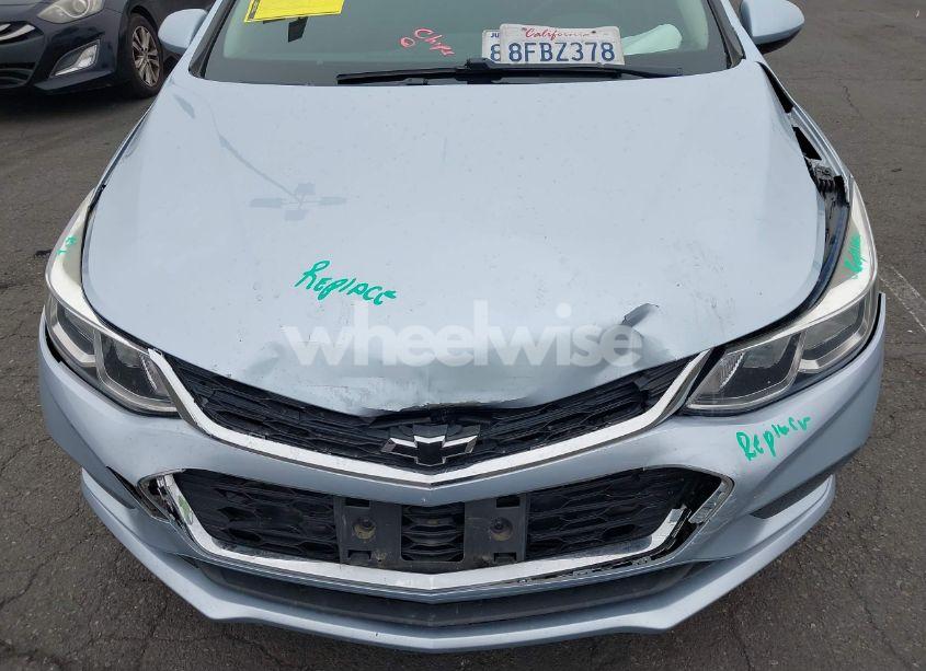 Photo 6 of 2018 Chevrolet Cruze LS AUTO (VIN 1G1BC5SM7J7189745)