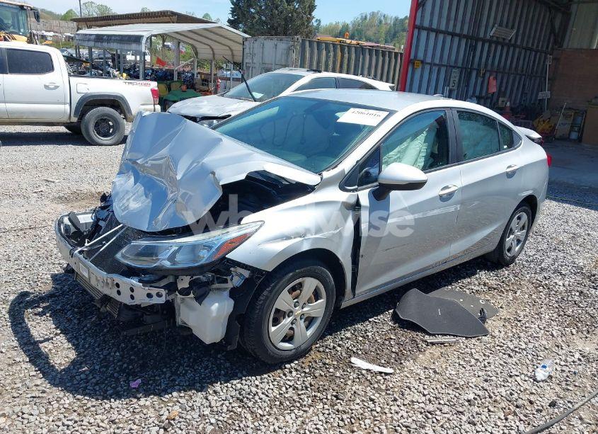Photo 2 of 2018 Chevrolet Cruze LS AUTO (VIN 1G1BC5SM7J7199854)