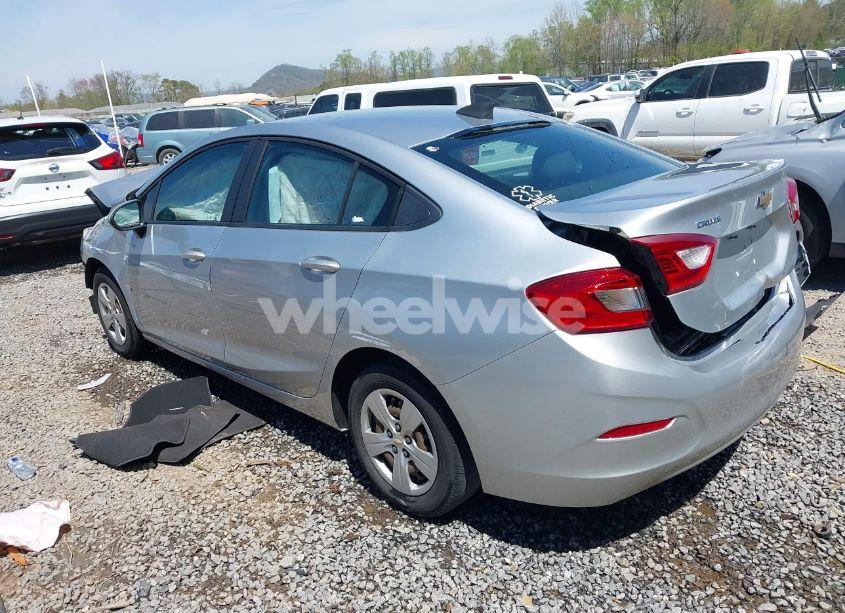 Photo 3 of 2018 Chevrolet Cruze LS AUTO (VIN 1G1BC5SM7J7199854)