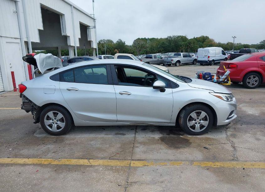 Photo 13 of 2018 Chevrolet Cruze LS AUTO (VIN 1G1BC5SM7J7202493)