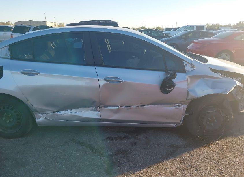 Photo 13 of 2018 Chevrolet Cruze LS AUTO (VIN 1G1BC5SM7J7211243)