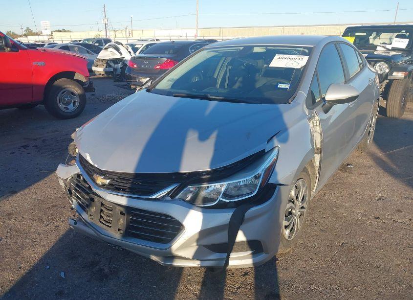 Photo 2 of 2018 Chevrolet Cruze LS AUTO (VIN 1G1BC5SM7J7211243)