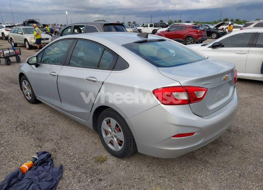 Photo 3 of 2018 Chevrolet Cruze LS AUTO (VIN 1G1BC5SM7J7220735)