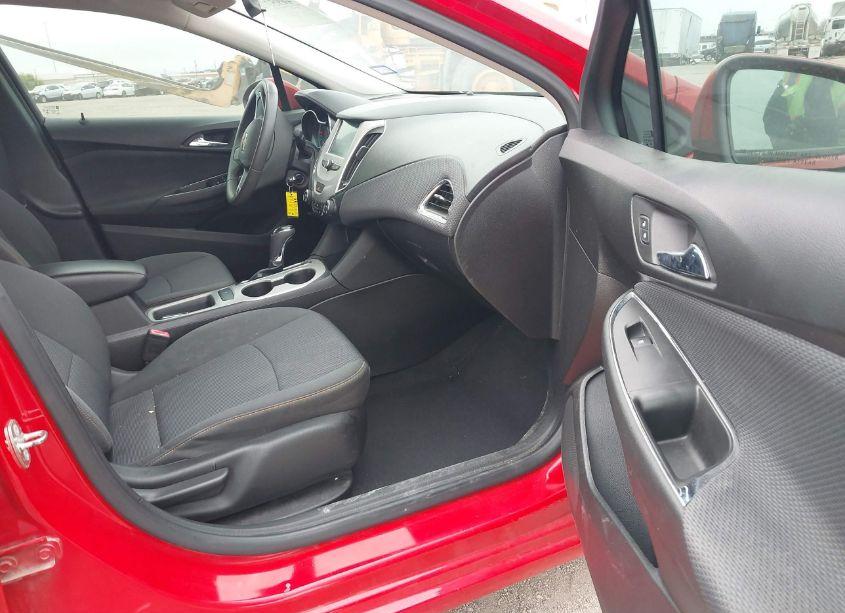 Photo 5 of 2018 Chevrolet Cruze LS AUTO (VIN 1G1BC5SM7J7227183)