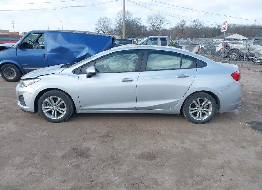 Photo 14 of 2019 Chevrolet Cruze LS (VIN 1G1BC5SM7K7148257)