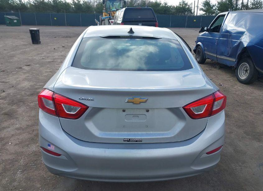 Photo 16 of 2019 Chevrolet Cruze LS (VIN 1G1BC5SM7K7148257)