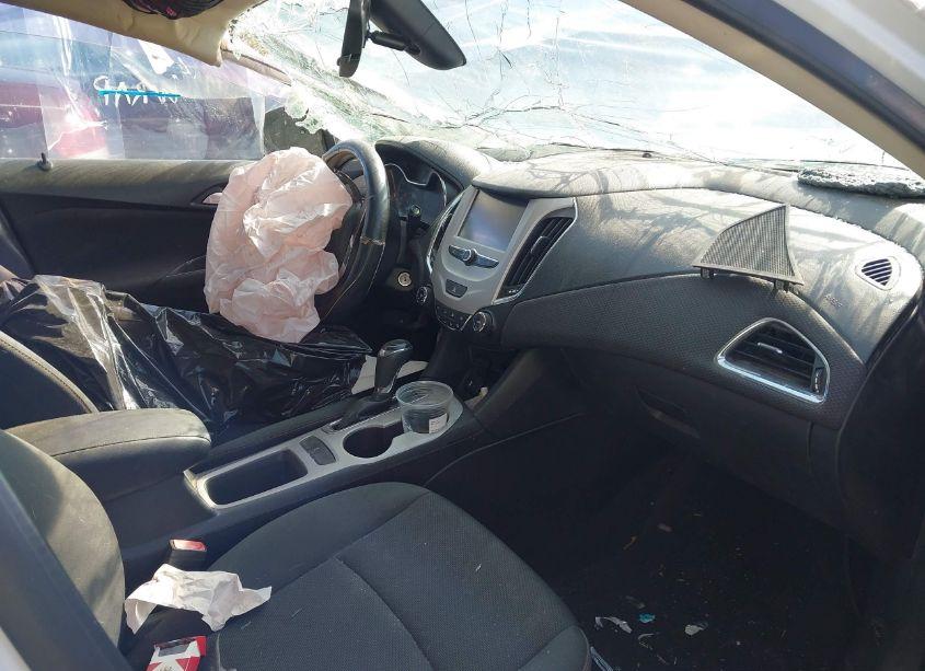 Photo 5 of 2016 Chevrolet Cruze LS AUTO (VIN 1G1BC5SM8G7241098)
