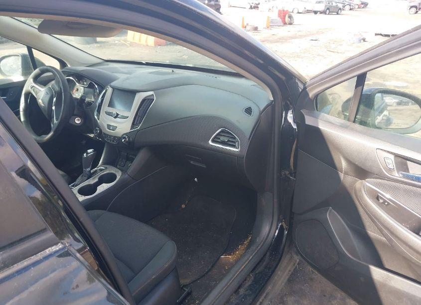 Photo 5 of 2016 Chevrolet Cruze LS AUTO (VIN 1G1BC5SM8G7282024)