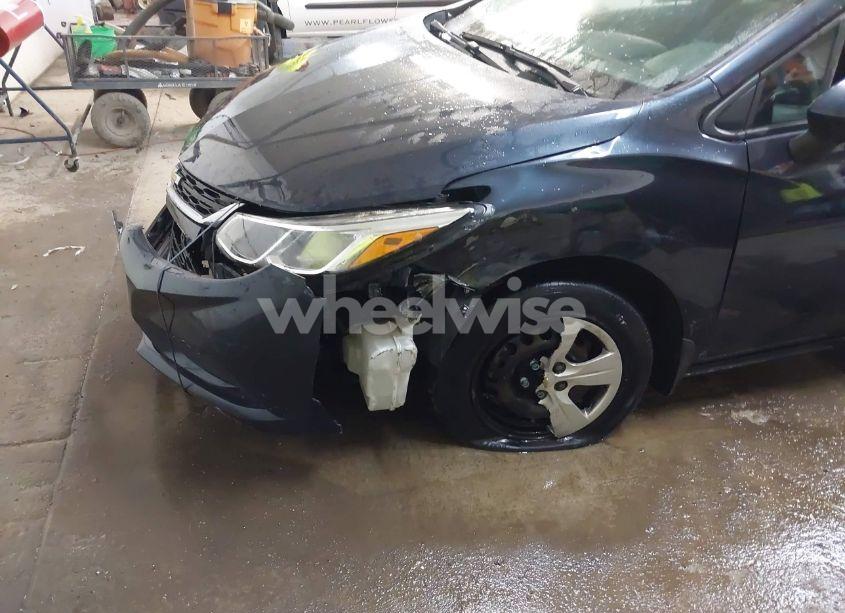 Photo 18 of 2016 Chevrolet Cruze LS AUTO (VIN 1G1BC5SM8G7321324)