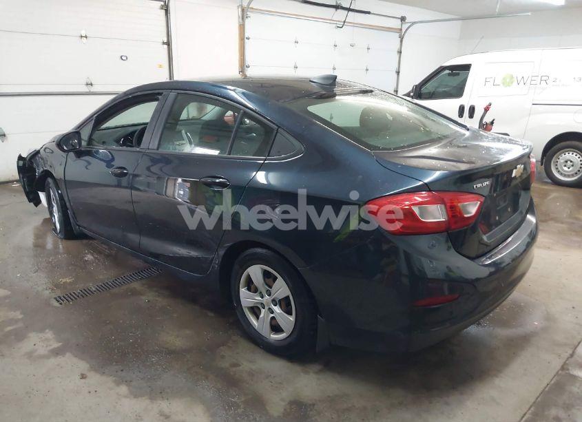 Photo 3 of 2016 Chevrolet Cruze LS AUTO (VIN 1G1BC5SM8G7321324)