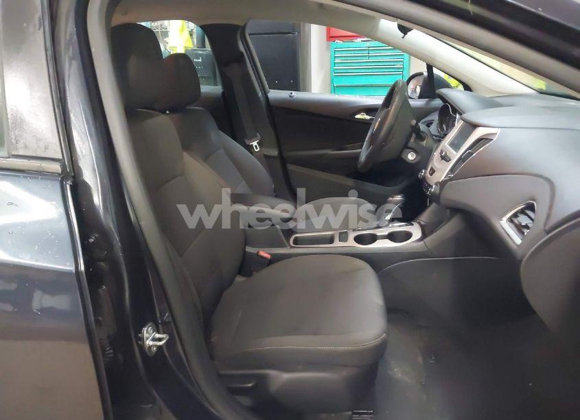 Photo 5 of 2016 Chevrolet Cruze LS AUTO (VIN 1G1BC5SM8G7321324)