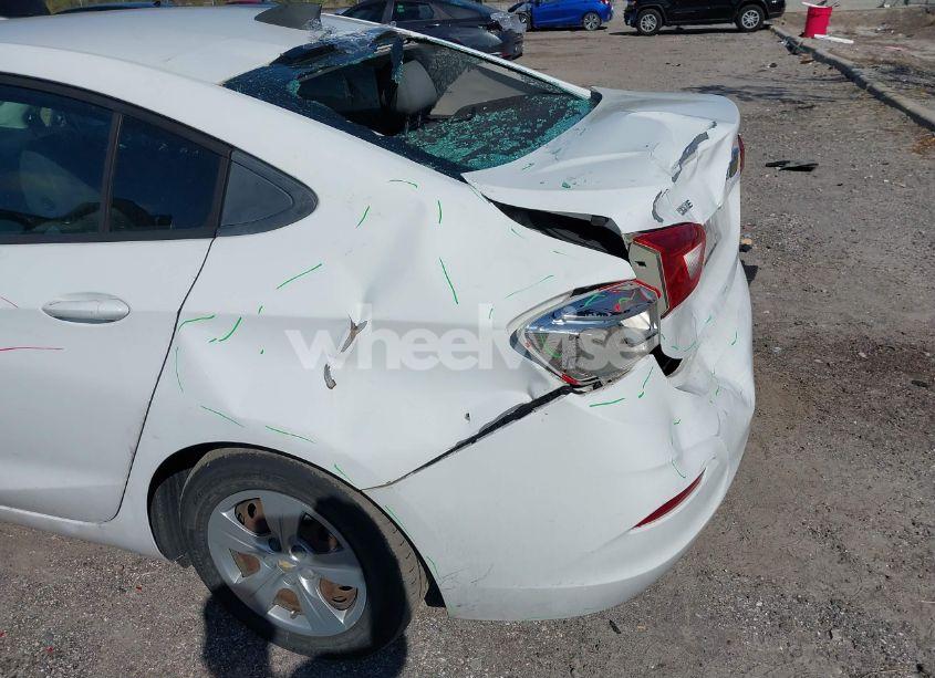 Photo 6 of 2016 Chevrolet Cruze LS AUTO (VIN 1G1BC5SM8G7328564)