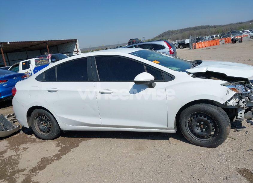 Photo 14 of 2016 Chevrolet Cruze LS AUTO (VIN 1G1BC5SM8G7328743)