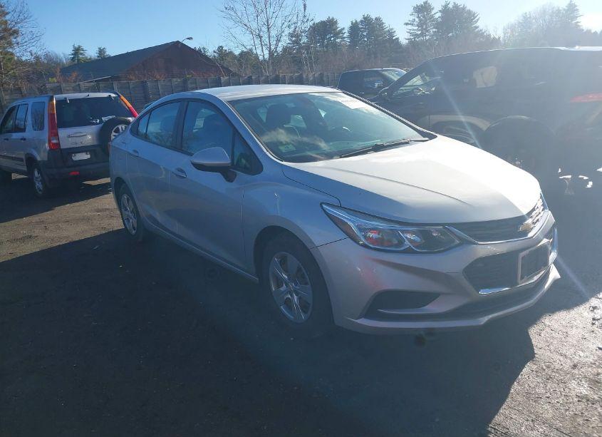 2017 Chevrolet Cruze LS AUTO (VIN 1G1BC5SM8H7110187) main photo