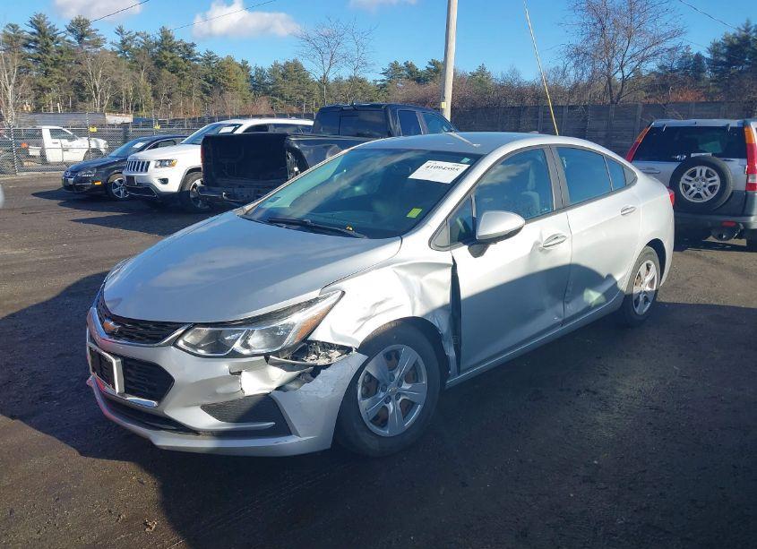 Photo 2 of 2017 Chevrolet Cruze LS AUTO (VIN 1G1BC5SM8H7110187)