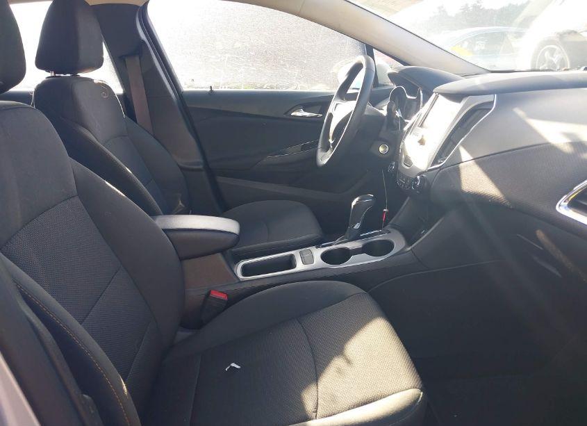 Photo 5 of 2017 Chevrolet Cruze LS AUTO (VIN 1G1BC5SM8H7110187)