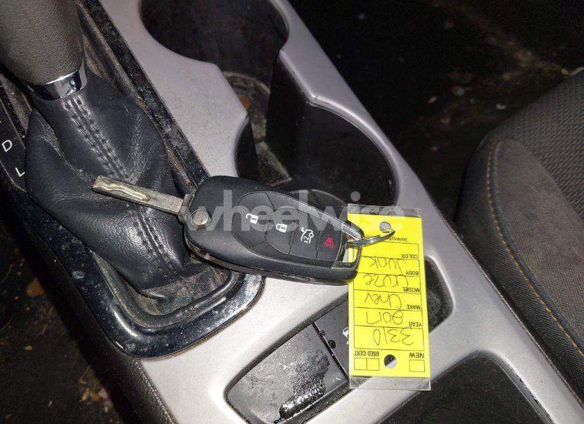 Photo 11 of 2017 Chevrolet Cruze LS AUTO (VIN 1G1BC5SM8H7114207)