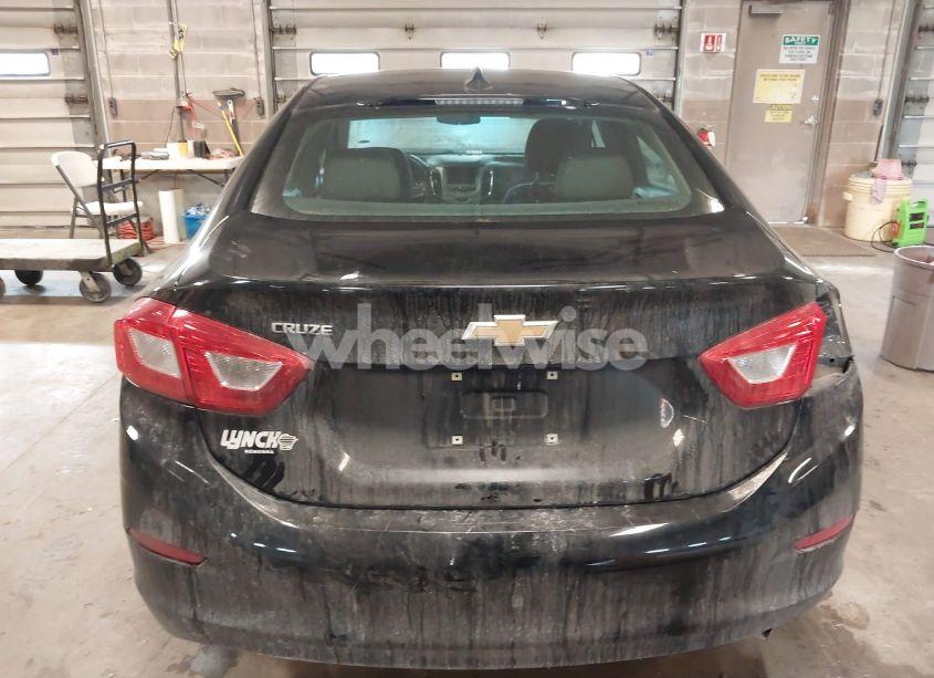 Photo 16 of 2017 Chevrolet Cruze LS AUTO (VIN 1G1BC5SM8H7114207)