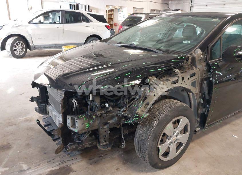 Photo 6 of 2017 Chevrolet Cruze LS AUTO (VIN 1G1BC5SM8H7114207)