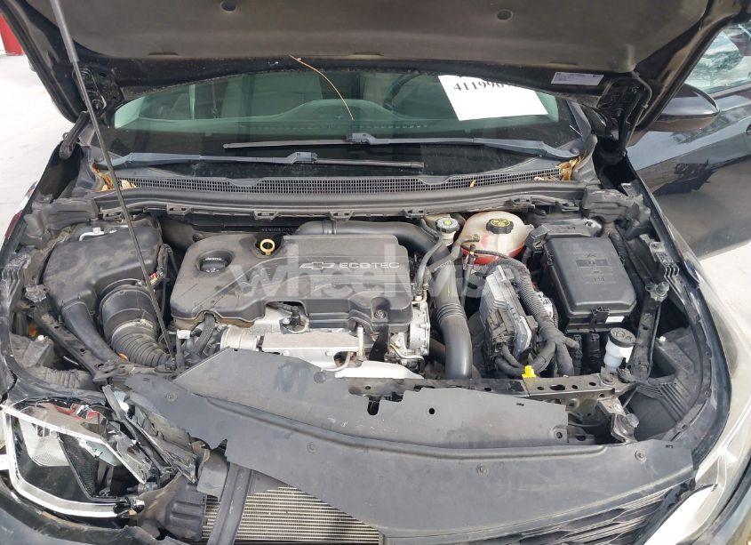 Photo 10 of 2017 Chevrolet Cruze LS AUTO (VIN 1G1BC5SM8H7115731)