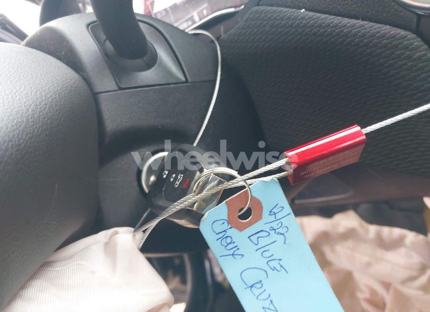 Photo 11 of 2017 Chevrolet Cruze LS AUTO (VIN 1G1BC5SM8H7115731)