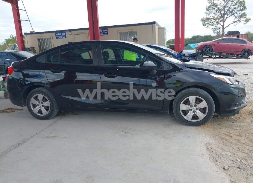 Photo 13 of 2017 Chevrolet Cruze LS AUTO (VIN 1G1BC5SM8H7115731)