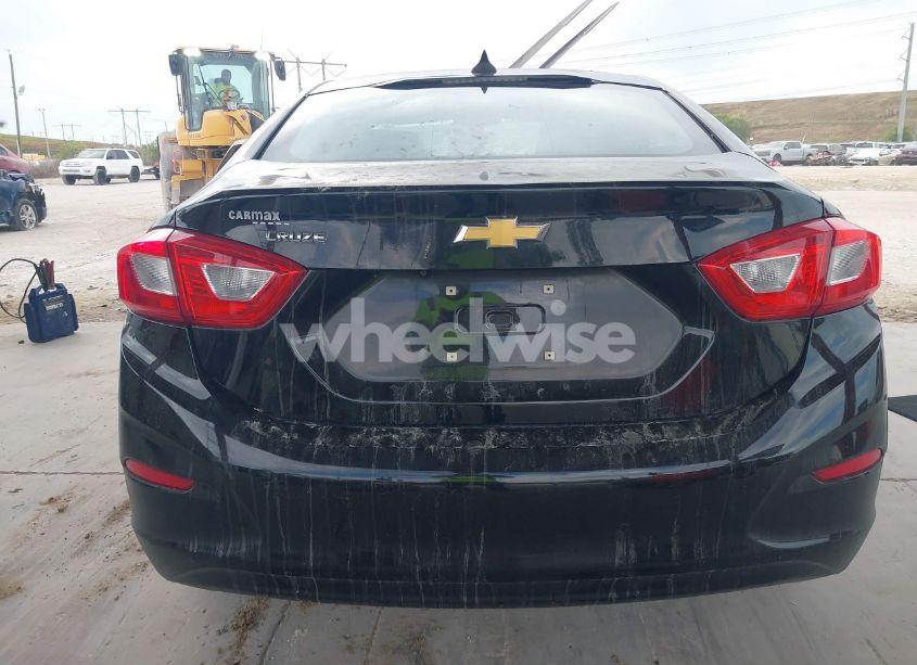 Photo 16 of 2017 Chevrolet Cruze LS AUTO (VIN 1G1BC5SM8H7115731)