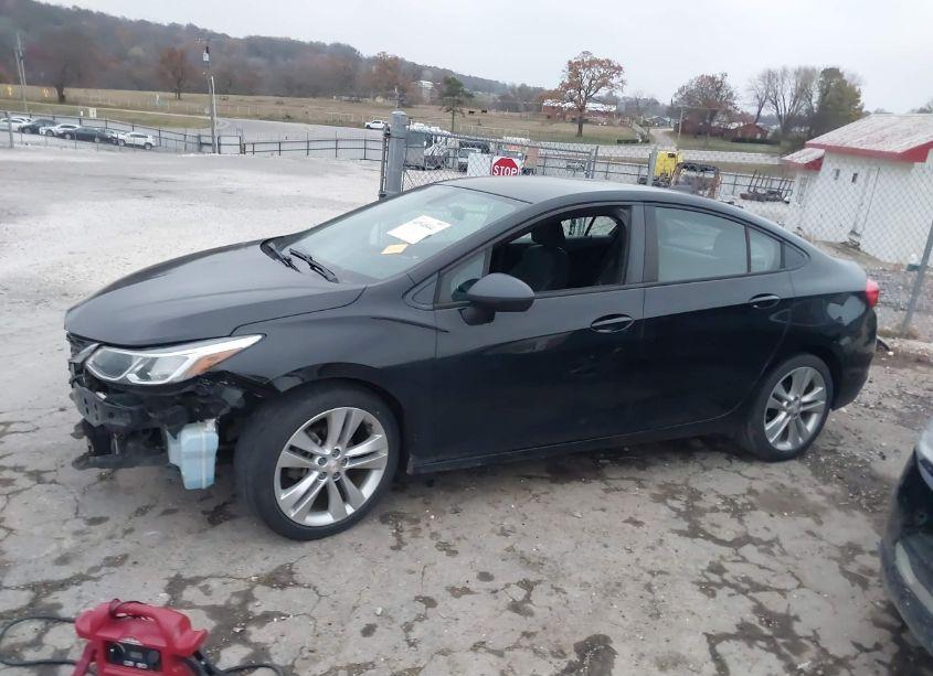 Photo 14 of 2017 Chevrolet Cruze LS AUTO (VIN 1G1BC5SM8H7123635)