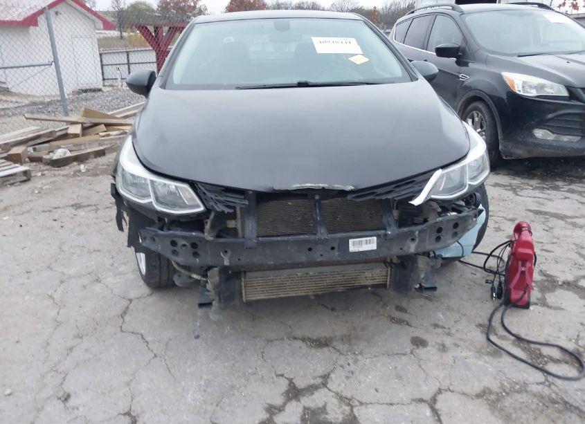 Photo 6 of 2017 Chevrolet Cruze LS AUTO (VIN 1G1BC5SM8H7123635)