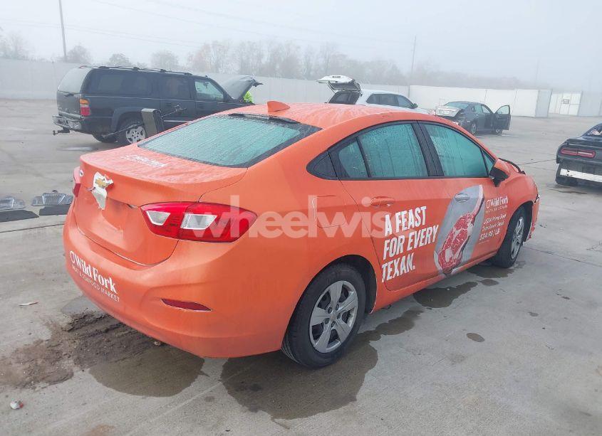 Photo 4 of 2017 Chevrolet Cruze LS AUTO (VIN 1G1BC5SM8H7189781)