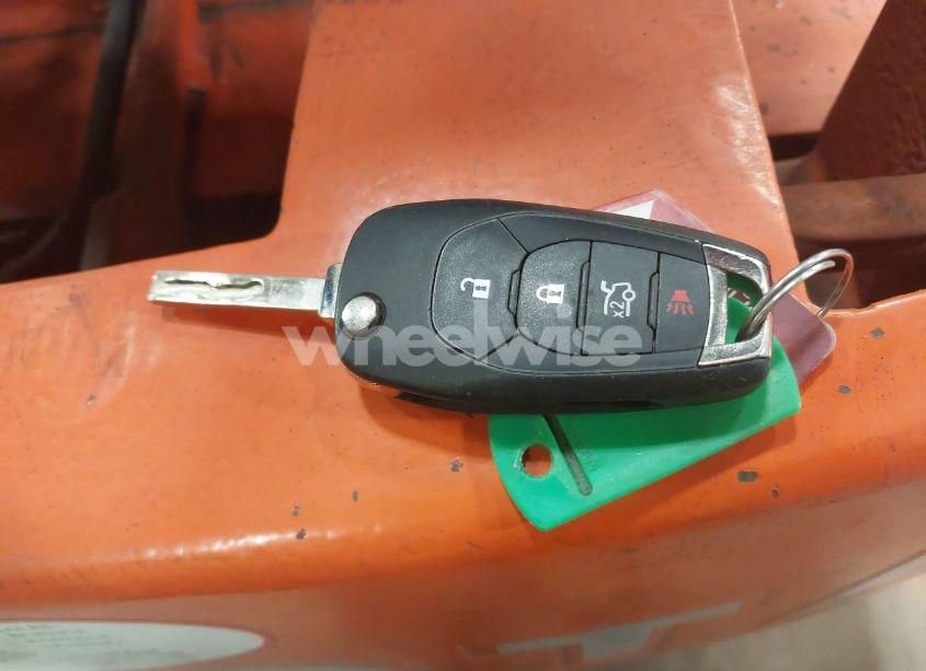 Photo 11 of 2017 Chevrolet Cruze LS AUTO (VIN 1G1BC5SM8H7211603)