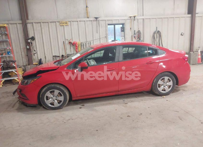 Photo 14 of 2017 Chevrolet Cruze LS AUTO (VIN 1G1BC5SM8H7211603)