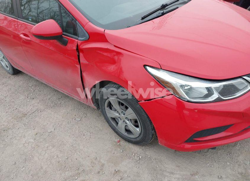 Photo 6 of 2017 Chevrolet Cruze LS AUTO (VIN 1G1BC5SM8H7212640)