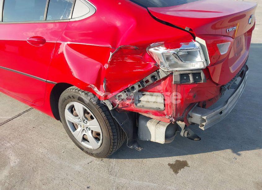 Photo 17 of 2017 Chevrolet Cruze LS AUTO (VIN 1G1BC5SM8H7217854)