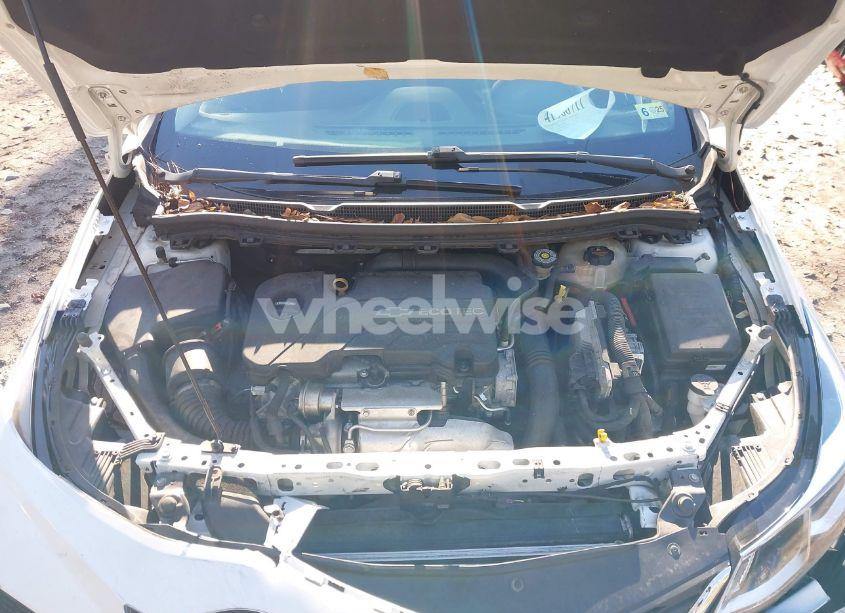 Photo 10 of 2017 Chevrolet Cruze LS AUTO (VIN 1G1BC5SM8H7224965)