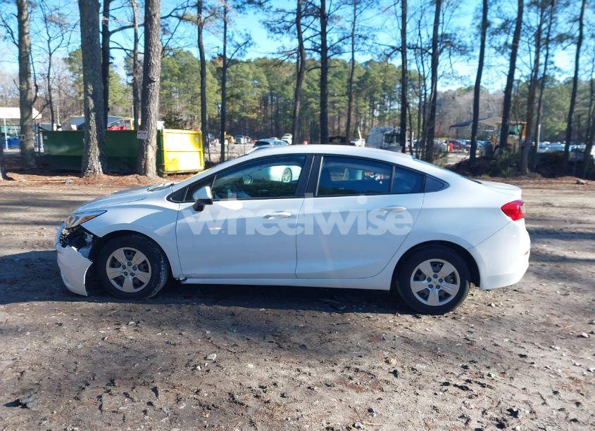 Photo 14 of 2017 Chevrolet Cruze LS AUTO (VIN 1G1BC5SM8H7224965)