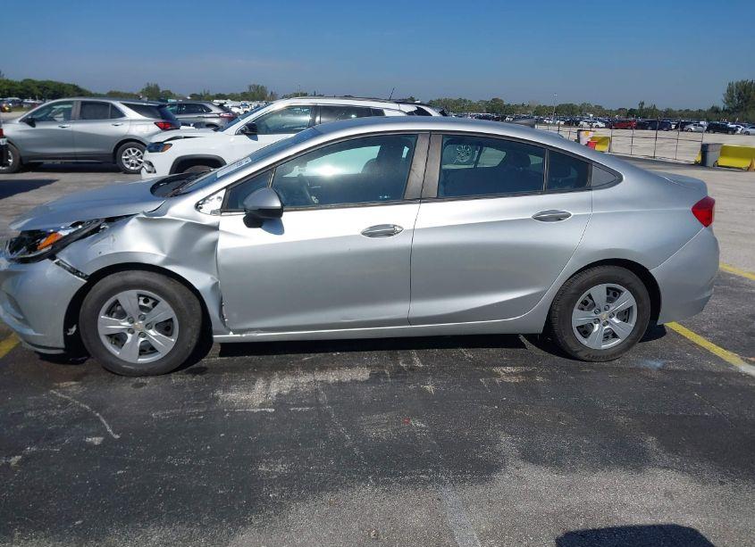 Photo 14 of 2017 Chevrolet Cruze LS AUTO (VIN 1G1BC5SM8H7258226)