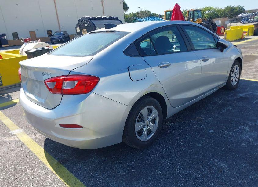 Photo 4 of 2017 Chevrolet Cruze LS AUTO (VIN 1G1BC5SM8H7258226)