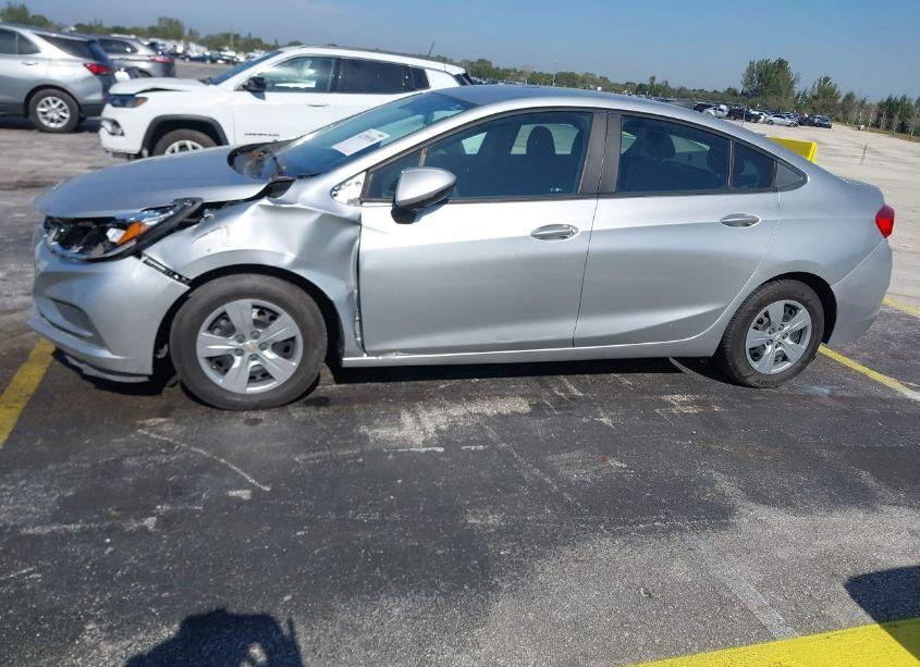 Photo 6 of 2017 Chevrolet Cruze LS AUTO (VIN 1G1BC5SM8H7258226)