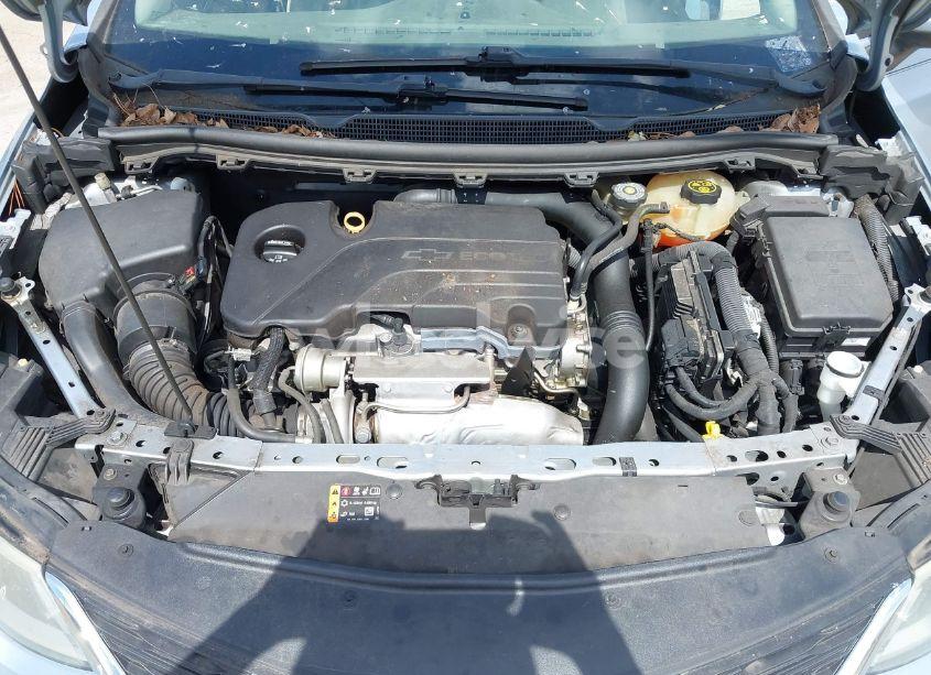 Photo 10 of 2017 Chevrolet Cruze LS AUTO (VIN 1G1BC5SM8H7262910)