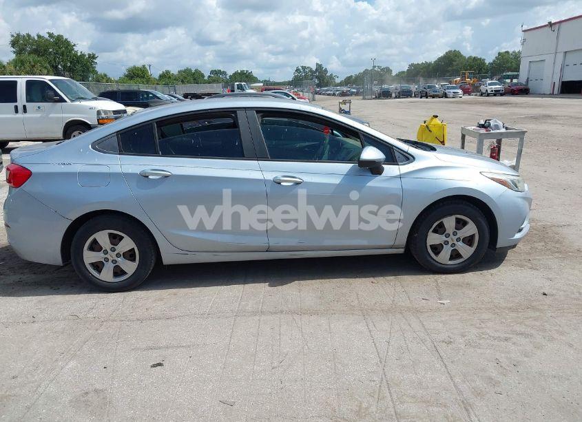 Photo 13 of 2017 Chevrolet Cruze LS AUTO (VIN 1G1BC5SM8H7262910)