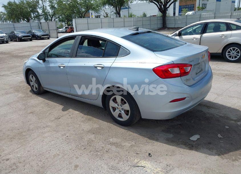 Photo 3 of 2017 Chevrolet Cruze LS AUTO (VIN 1G1BC5SM8H7262910)