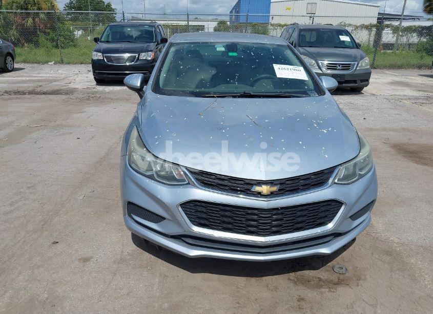 Photo 6 of 2017 Chevrolet Cruze LS AUTO (VIN 1G1BC5SM8H7262910)