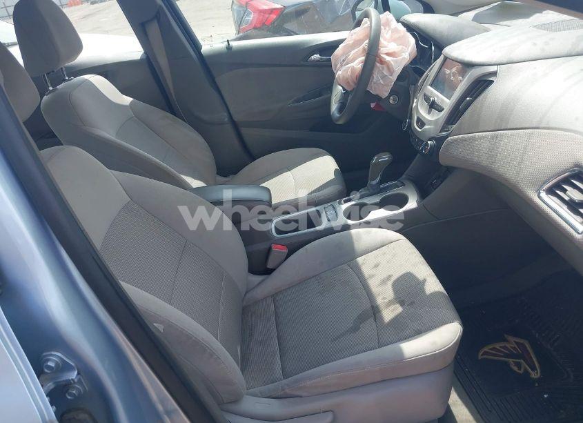 Photo 5 of 2017 Chevrolet Cruze LS AUTO (VIN 1G1BC5SM8H7277388)