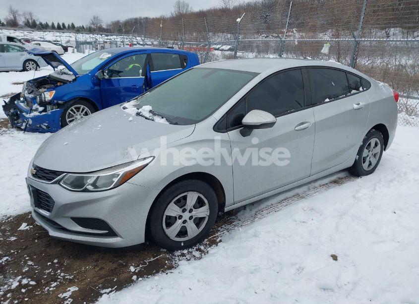 Photo 2 of 2018 Chevrolet Cruze LS AUTO (VIN 1G1BC5SM8J7137590)