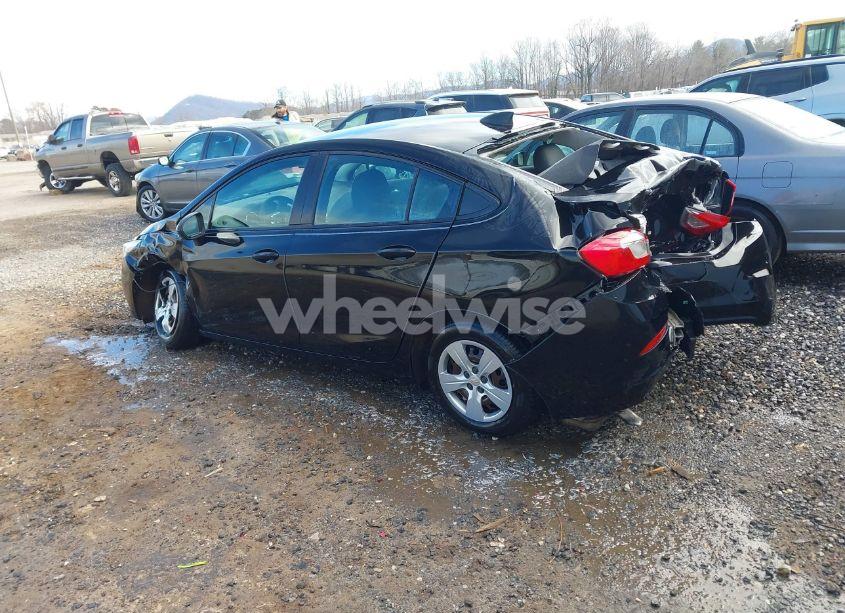 Photo 3 of 2018 Chevrolet Cruze LS AUTO (VIN 1G1BC5SM8J7141428)